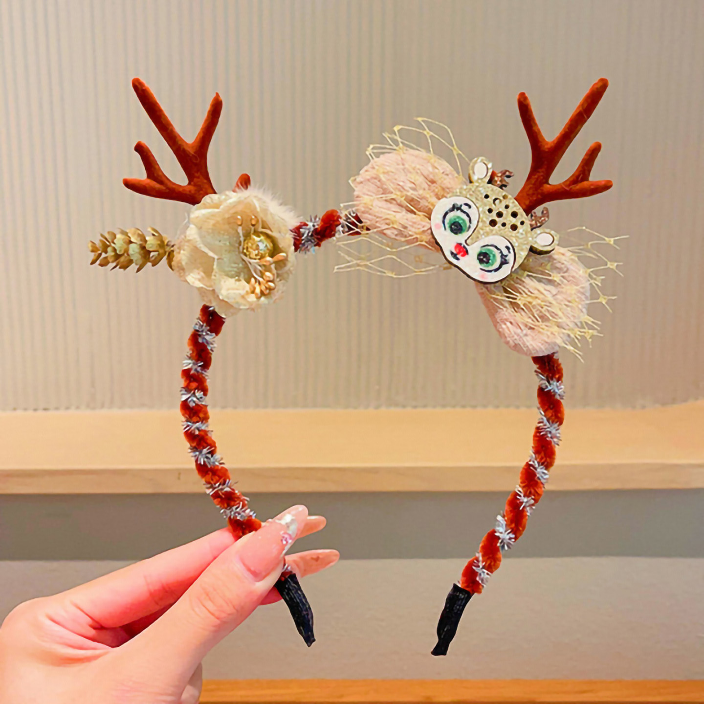 Weihnachtliches Plüsch-Stirnba – Reindeer Antlers Headband Bewertung und Preis